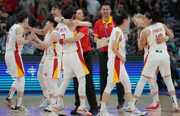 中国女篮斩获亚洲杯冠军的相关图片